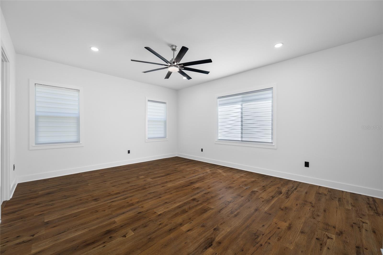 Image 40 of 100 For 3426 Channelside Court