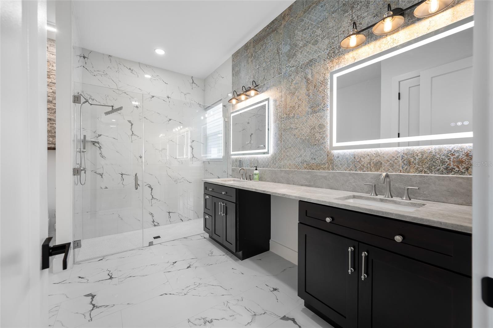 Image 44 of 100 For 3426 Channelside Court