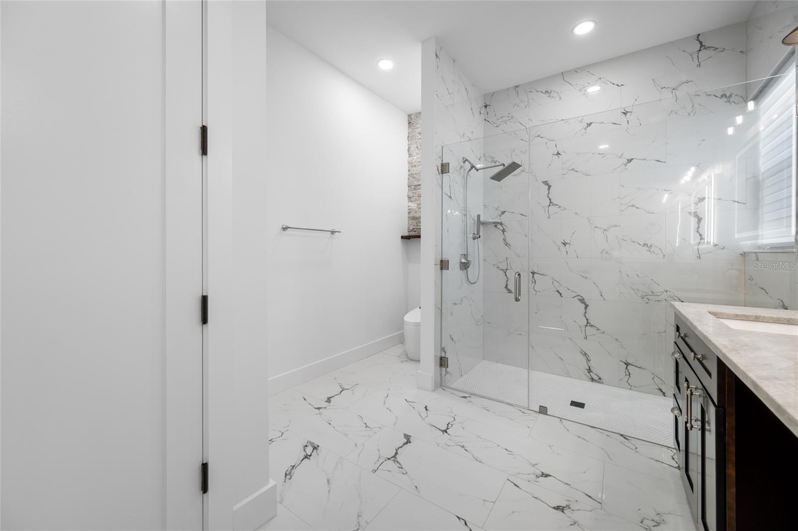 Image 46 of 100 For 3426 Channelside Court