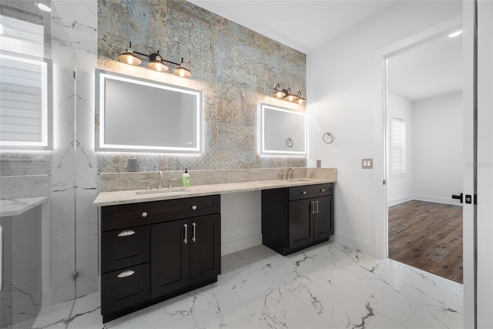 Image 47 of 100 For 3426 Channelside Court