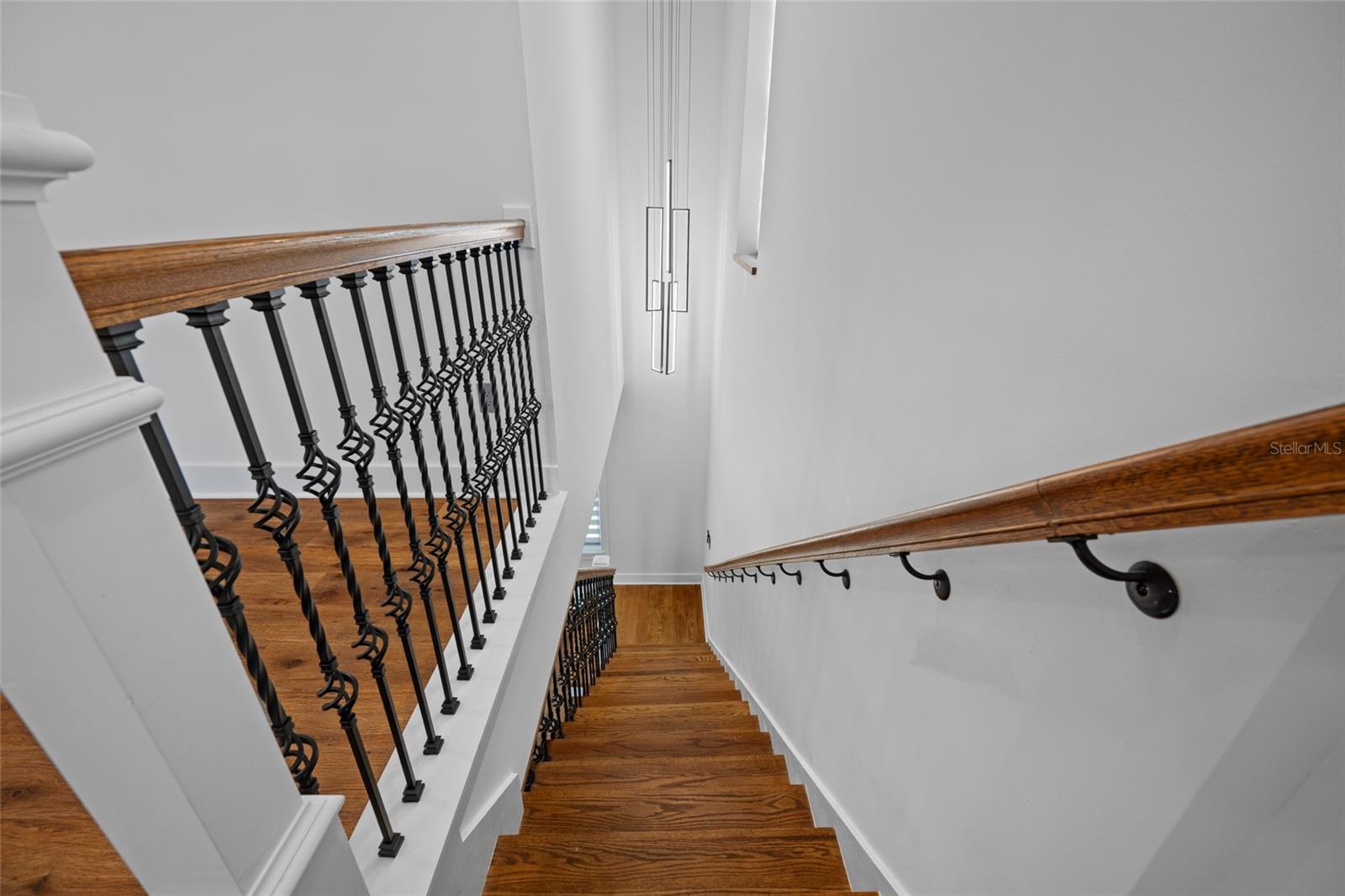 Image 49 of 100 For 3426 Channelside Court