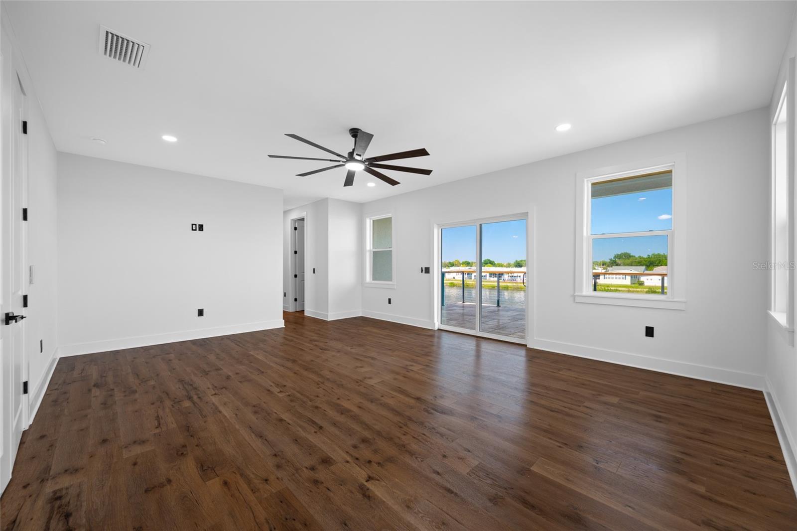 Image 54 of 100 For 3426 Channelside Court