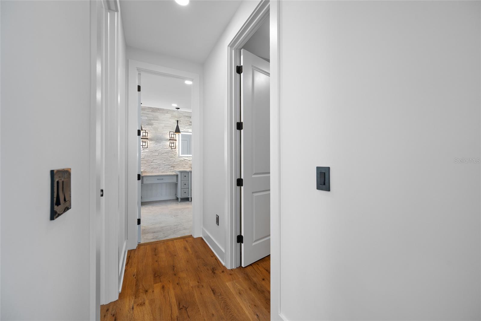 Image 58 of 100 For 3426 Channelside Court