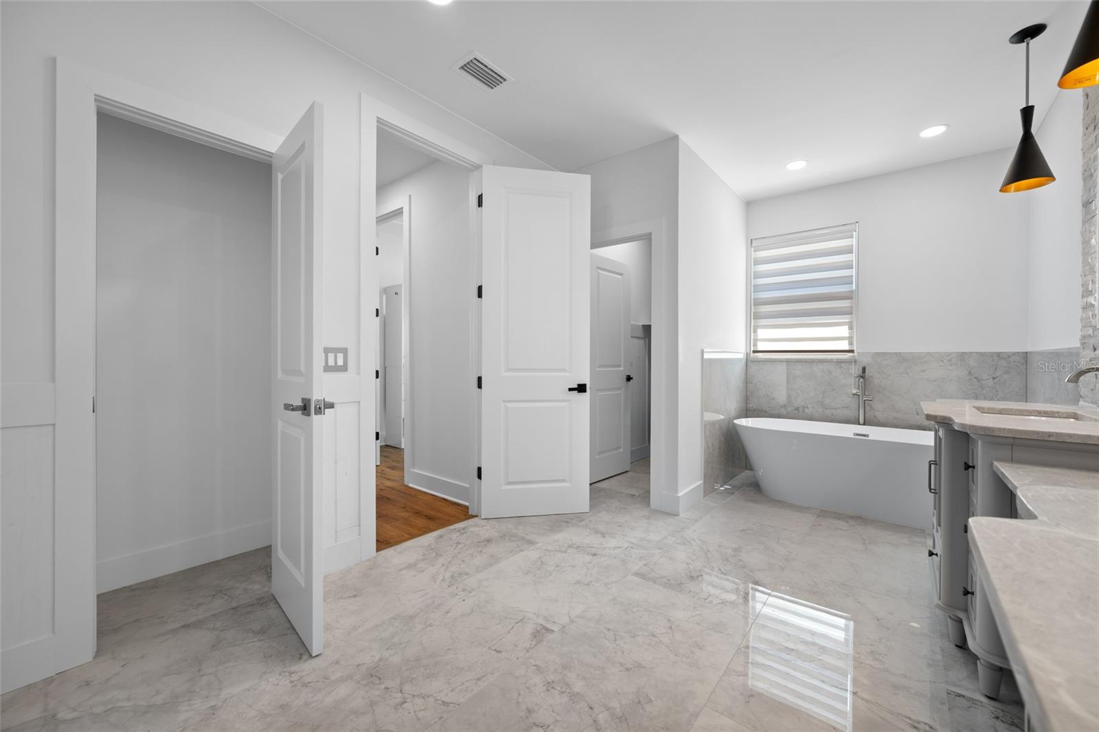 Image 70 of 100 For 3426 Channelside Court