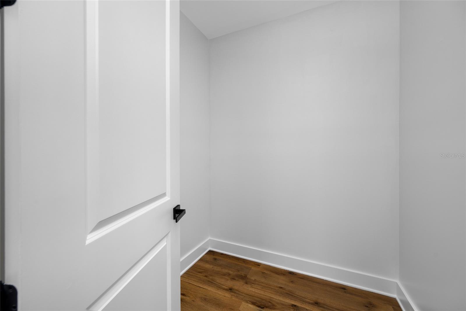 Image 81 of 100 For 3426 Channelside Court