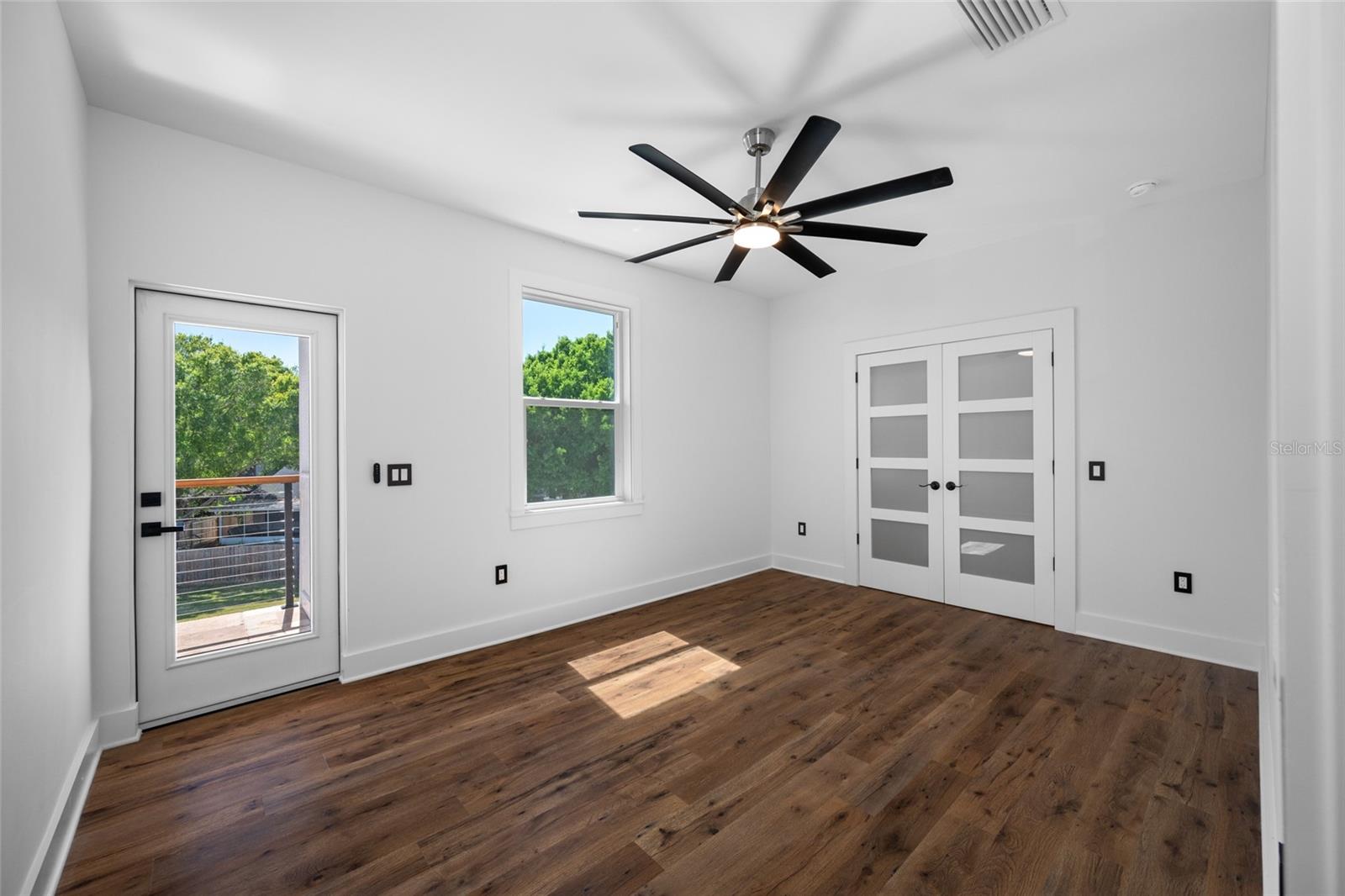 Image 84 of 100 For 3426 Channelside Court