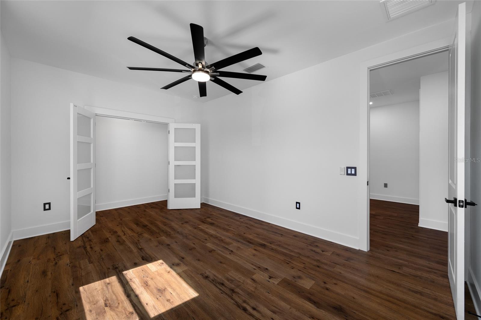 Image 87 of 100 For 3426 Channelside Court