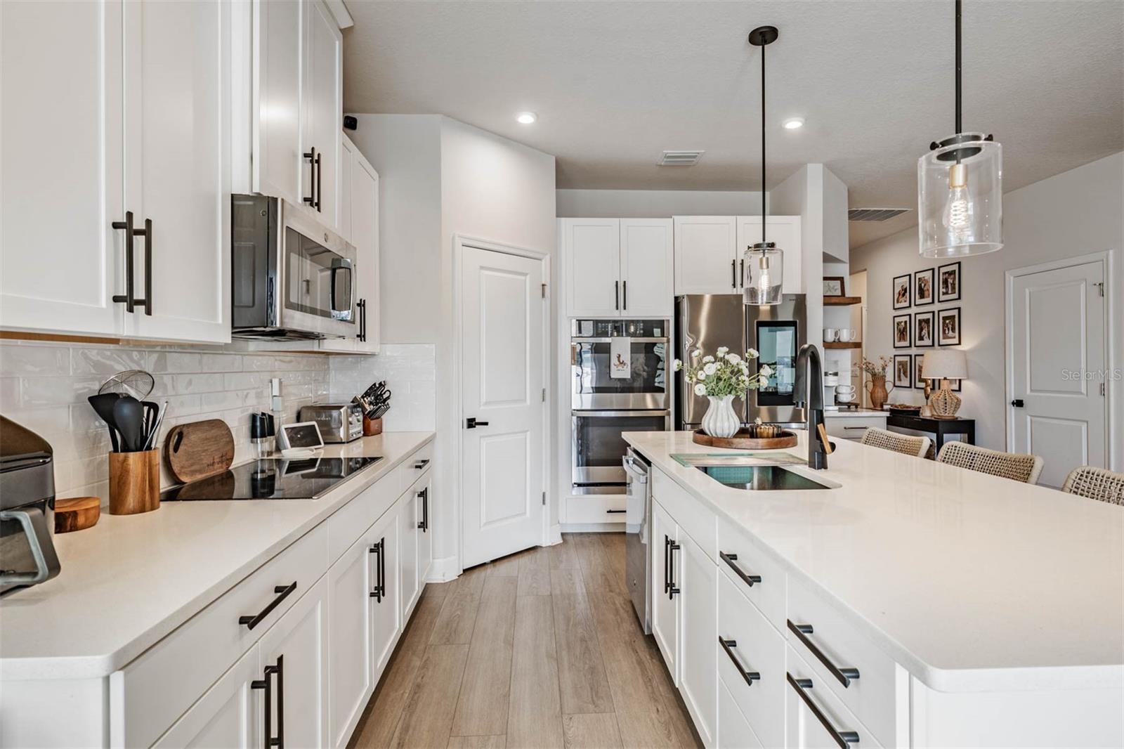 Image 20 of 55 For 29345 Meadowcroft Avenue