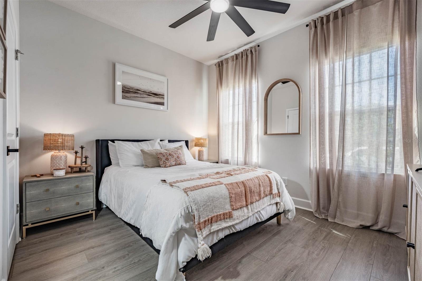 Image 23 of 55 For 29345 Meadowcroft Avenue