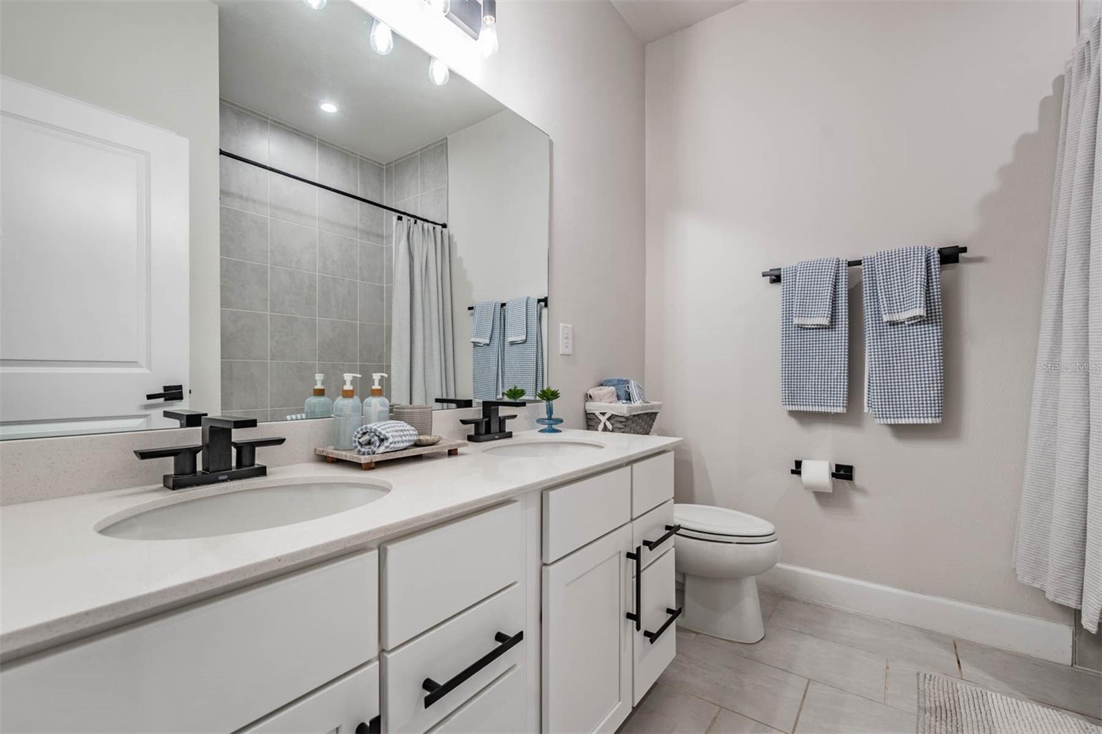 Image 24 of 55 For 29345 Meadowcroft Avenue