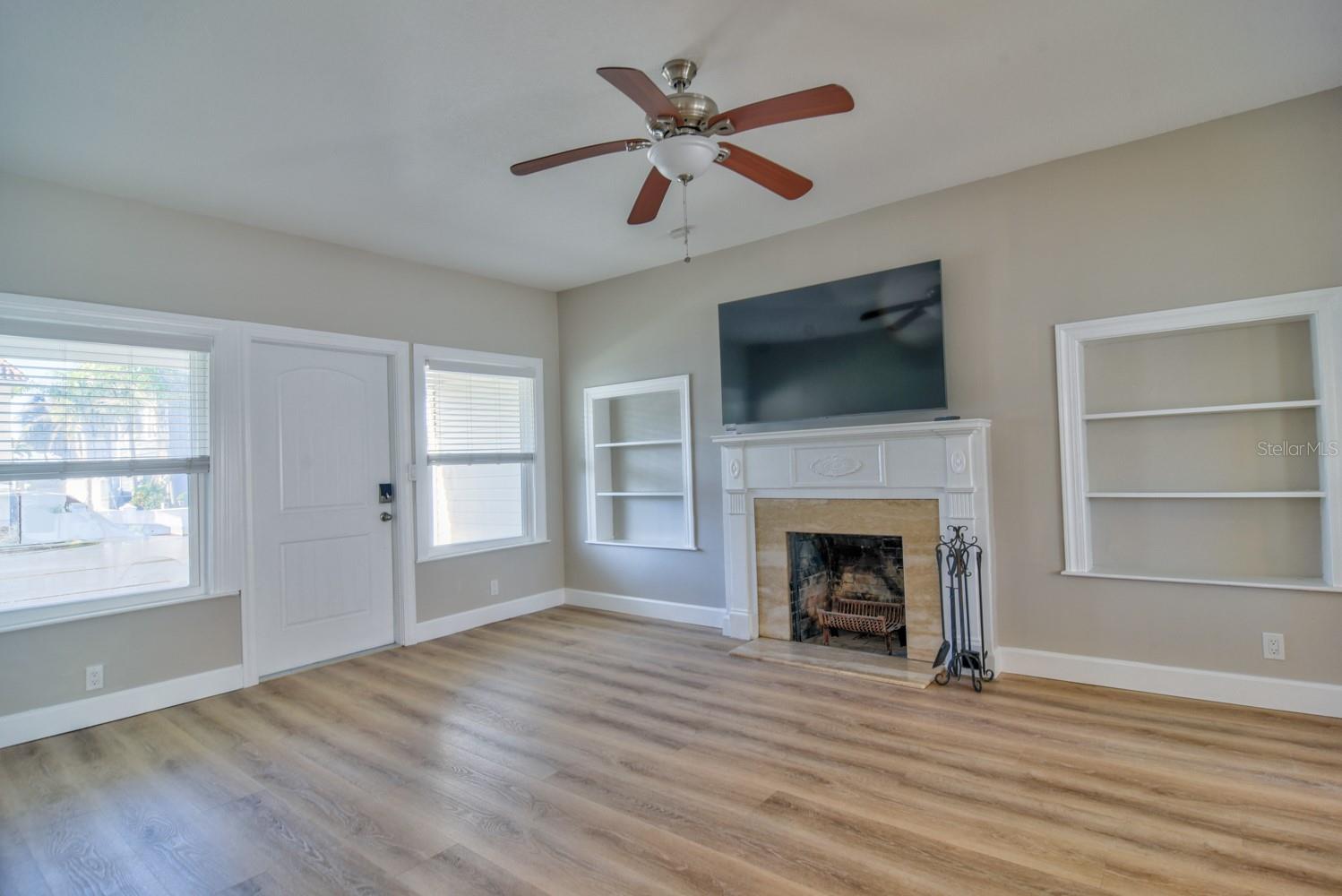 Image 17 of 53 For 15565 Gulf Boulevard