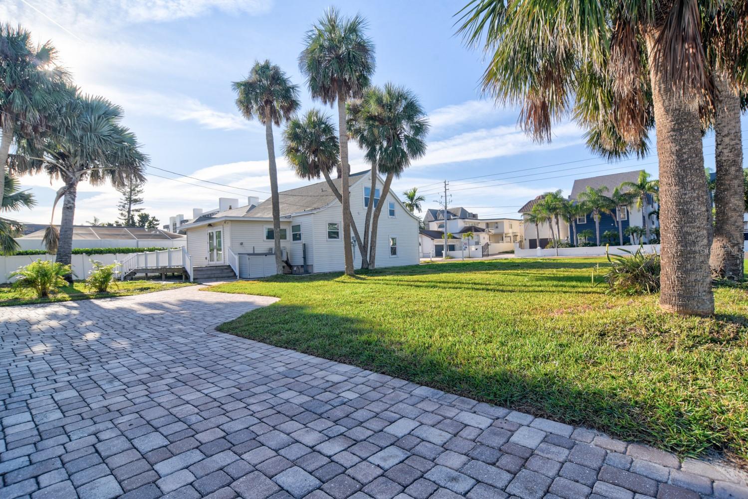 Image 51 of 53 For 15565 Gulf Boulevard
