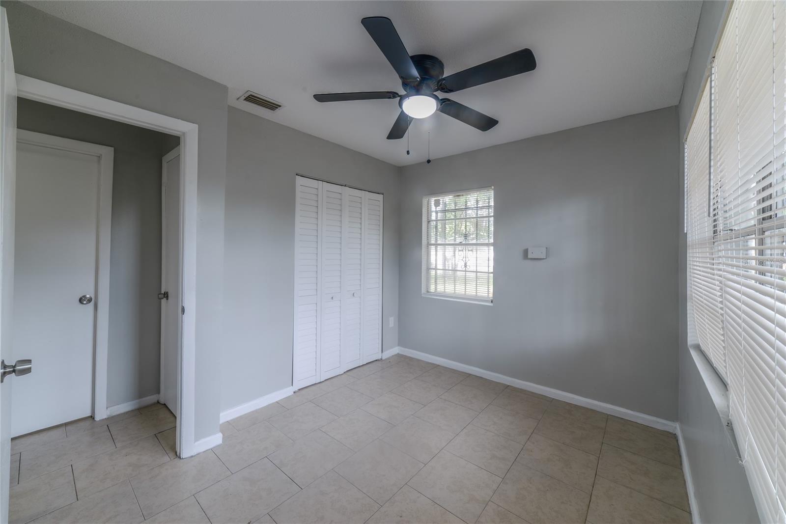 Image 17 of 31 For 14341 Delmar Street