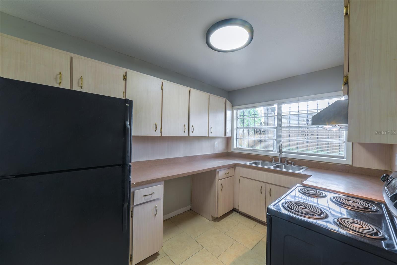 Image 8 of 31 For 14341 Delmar Street