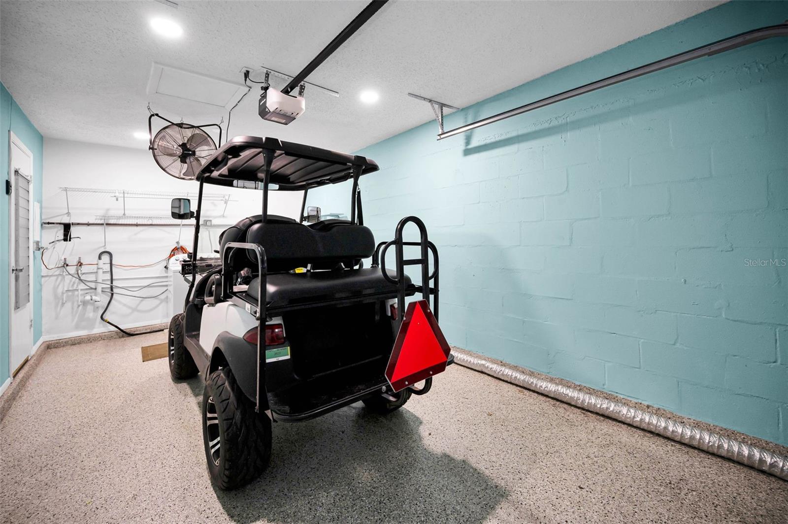 Listing photo id 22 for 859 Oxford Court