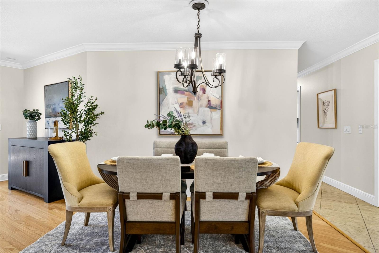 Image 15 of 91 For 817 Bannockburn Avenue