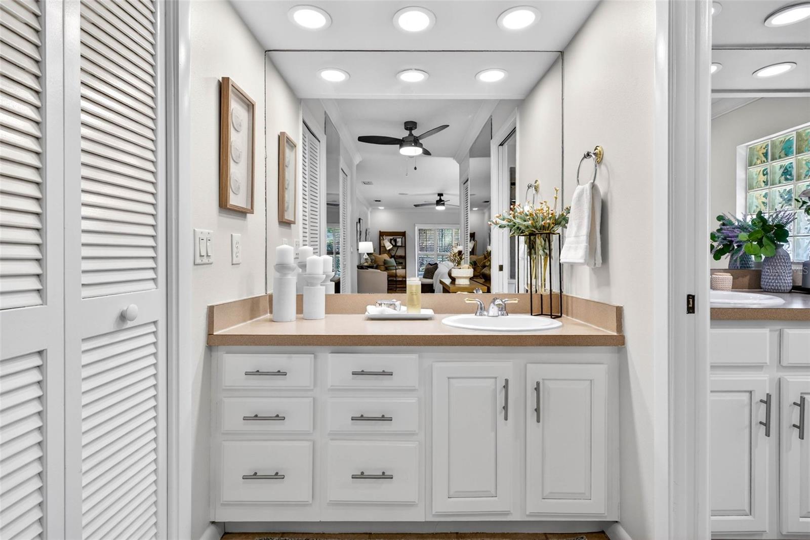 Image 21 of 91 For 817 Bannockburn Avenue