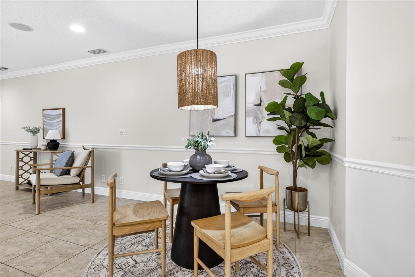 Image 32 of 91 For 817 Bannockburn Avenue