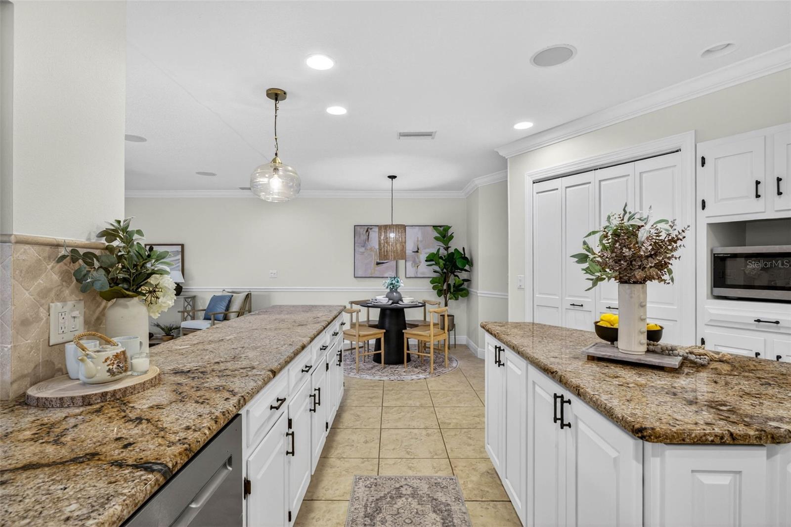 Image 39 of 91 For 817 Bannockburn Avenue