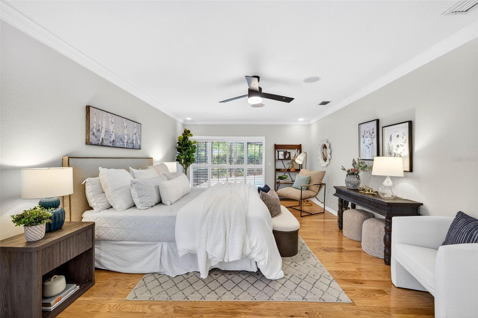 Image 54 of 91 For 817 Bannockburn Avenue