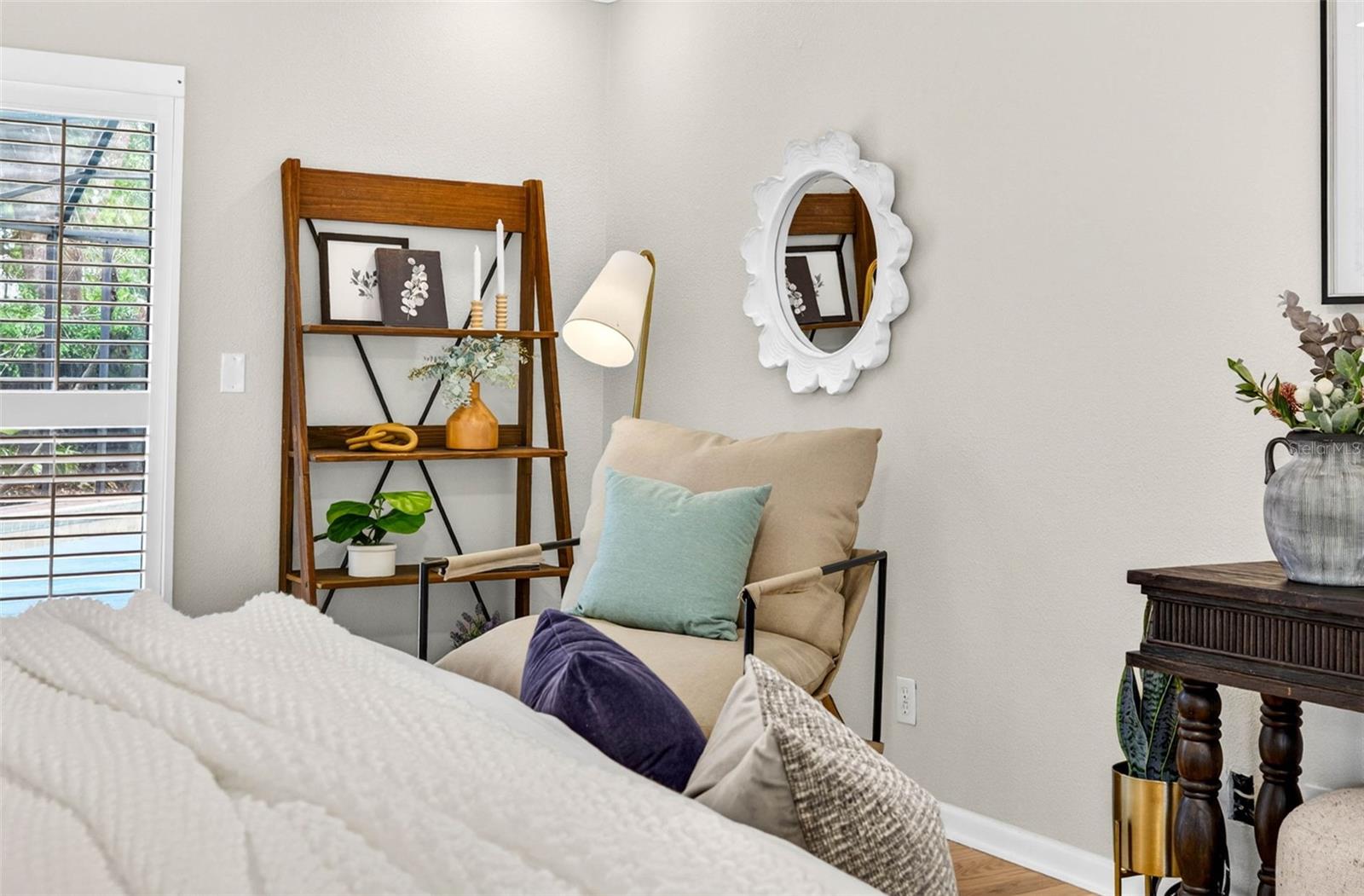 Image 58 of 91 For 817 Bannockburn Avenue