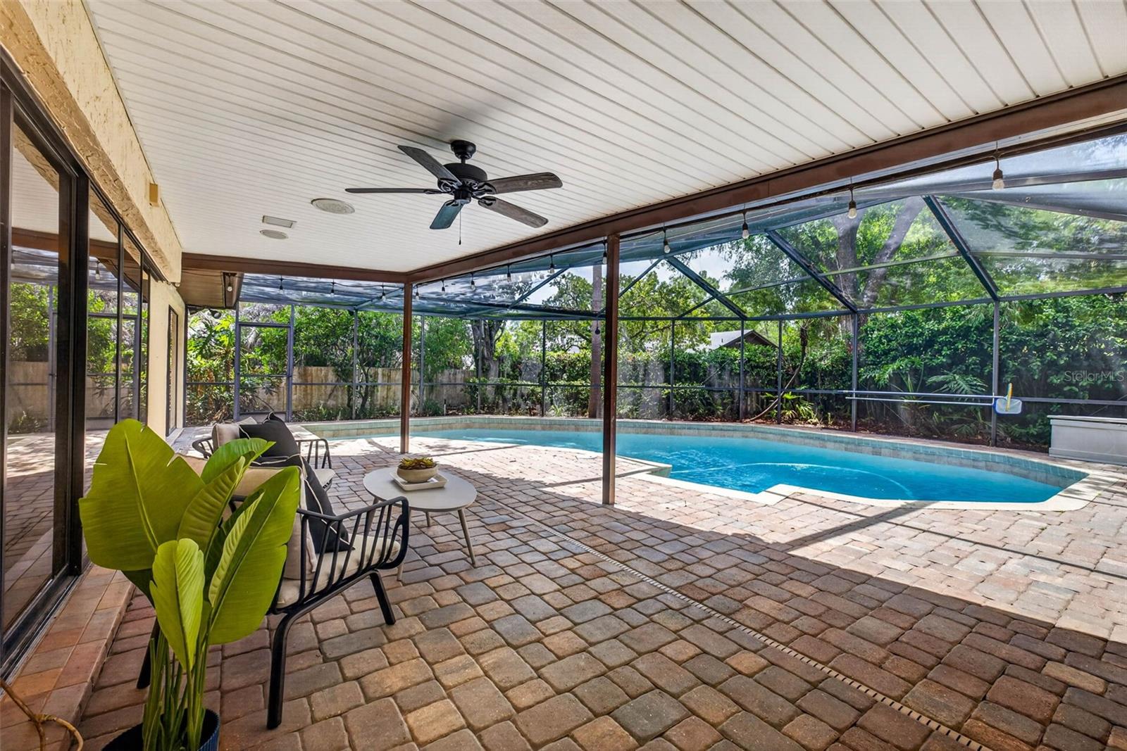 Image 69 of 91 For 817 Bannockburn Avenue