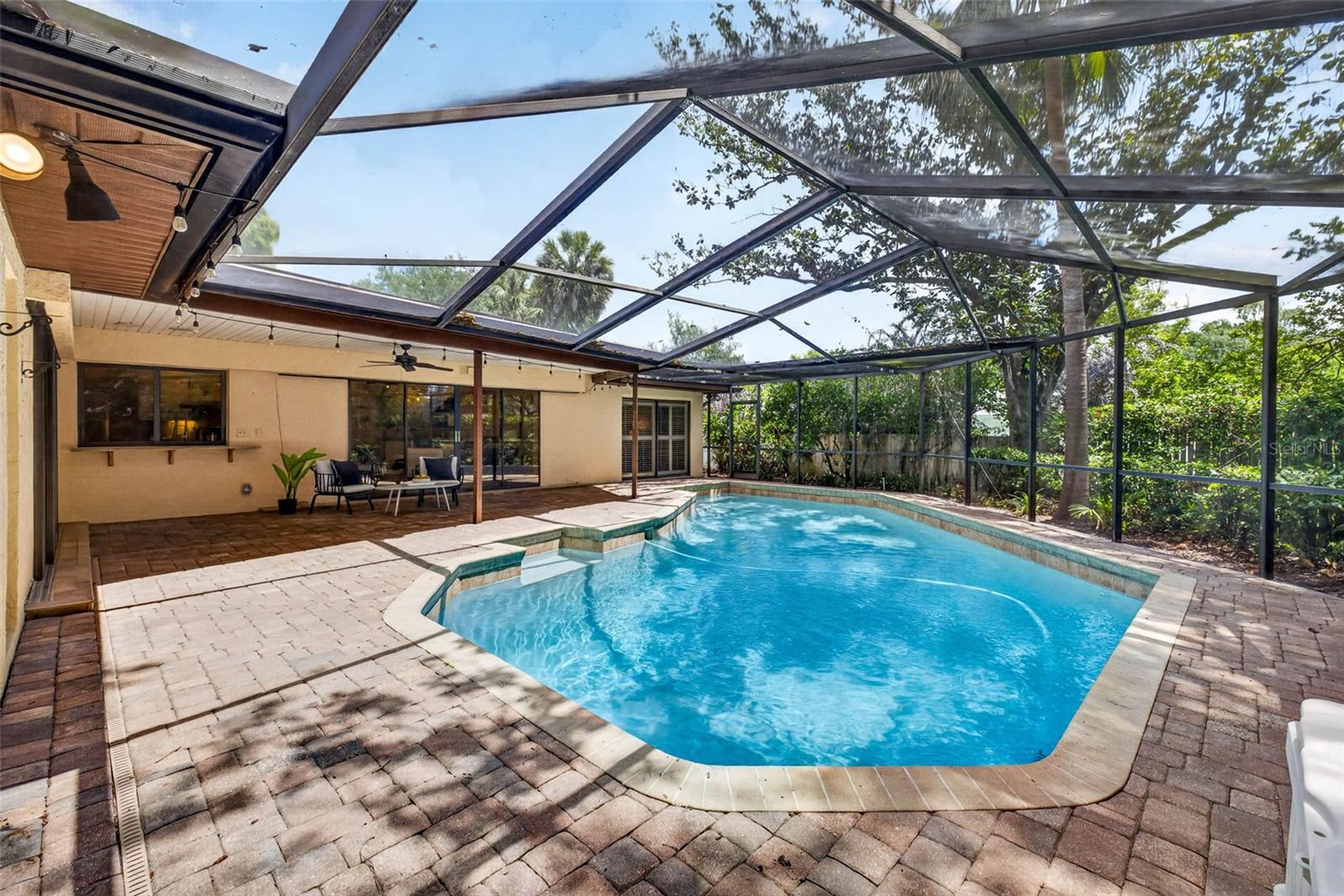 Image 70 of 91 For 817 Bannockburn Avenue