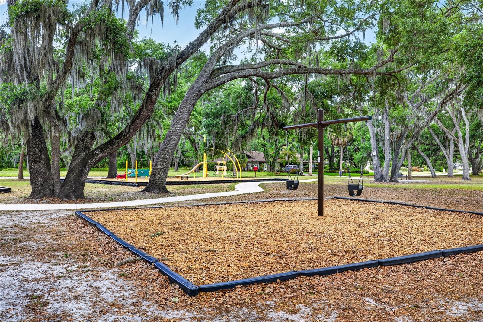 Image 80 of 91 For 817 Bannockburn Avenue