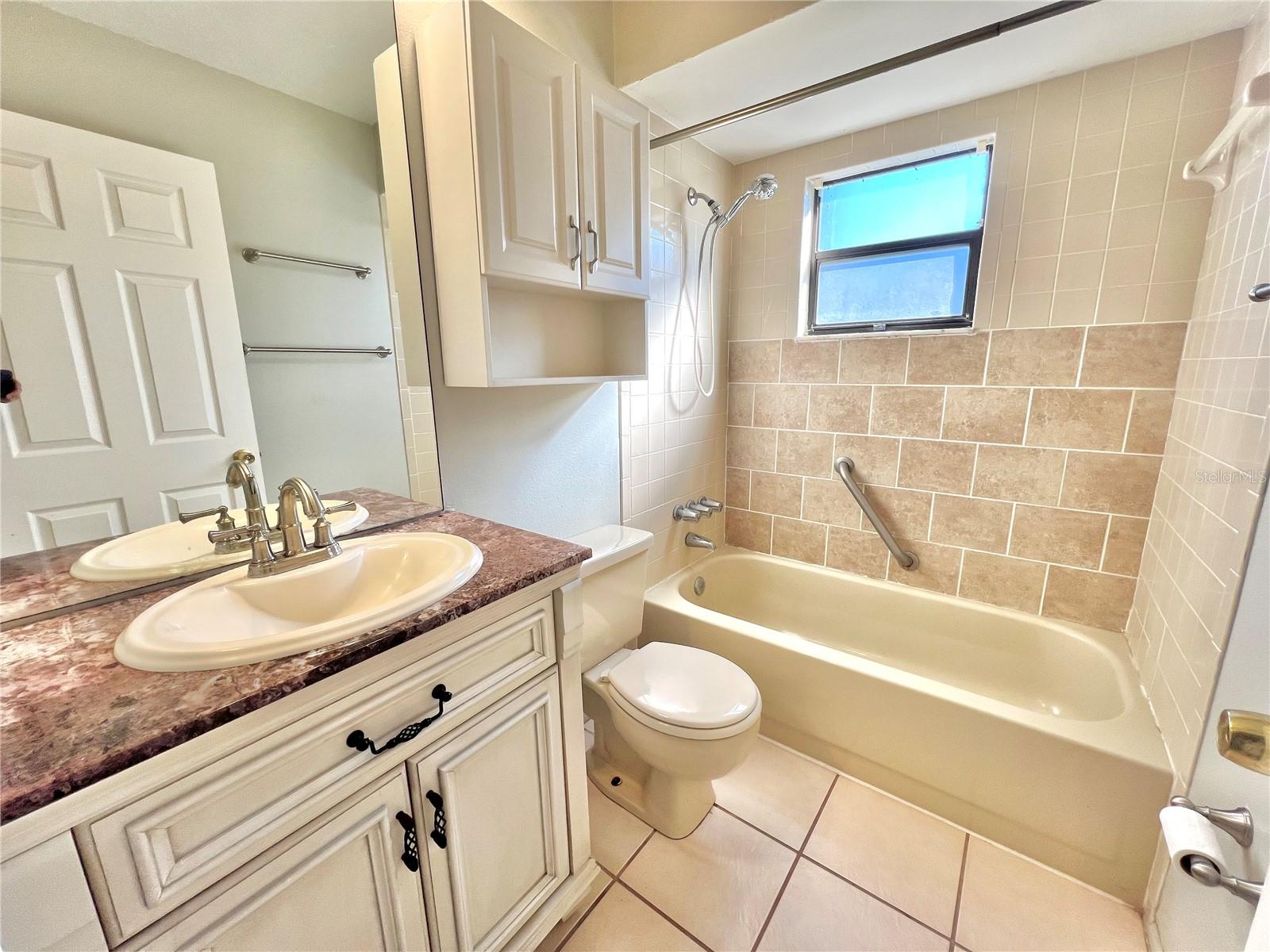 Image 14 of 19 For 1338 Calamondin Drive