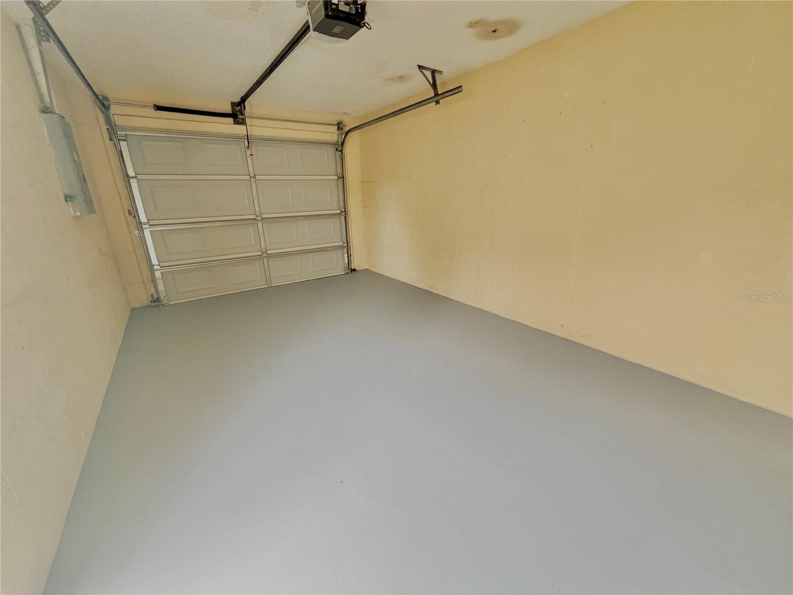 Image 16 of 19 For 1338 Calamondin Drive