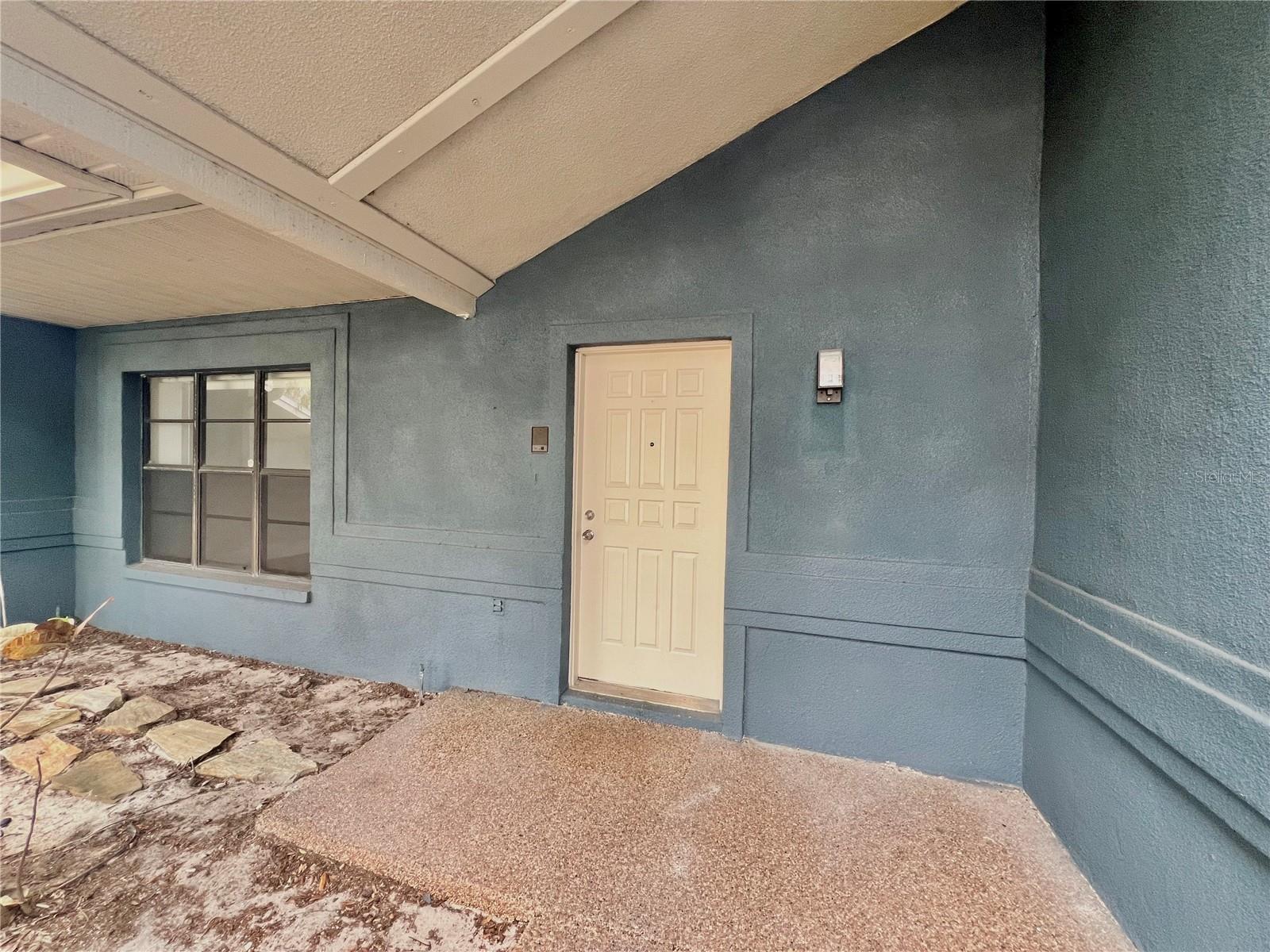 Image 3 of 19 For 1338 Calamondin Drive