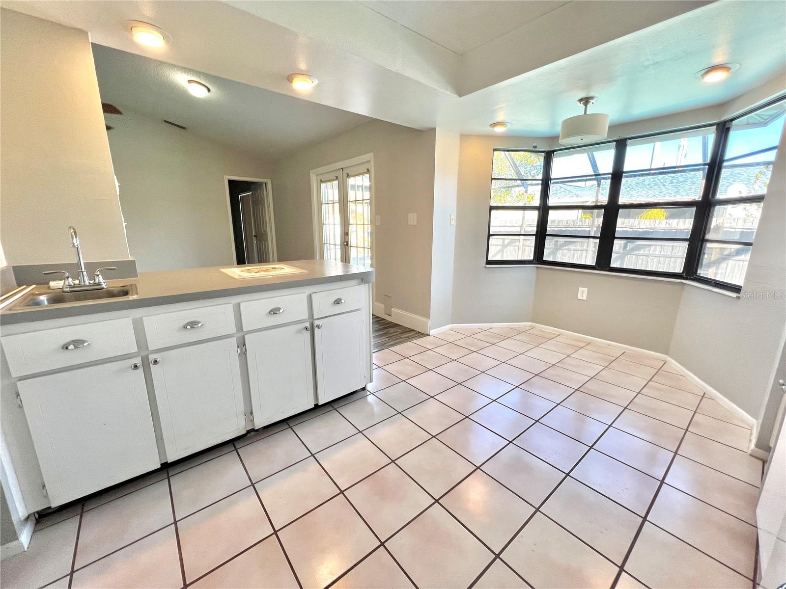 Image 8 of 19 For 1338 Calamondin Drive