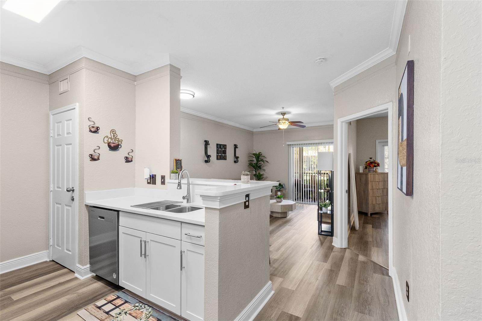 Image 17 of 55 For 4323 Bayside Village Drive 105