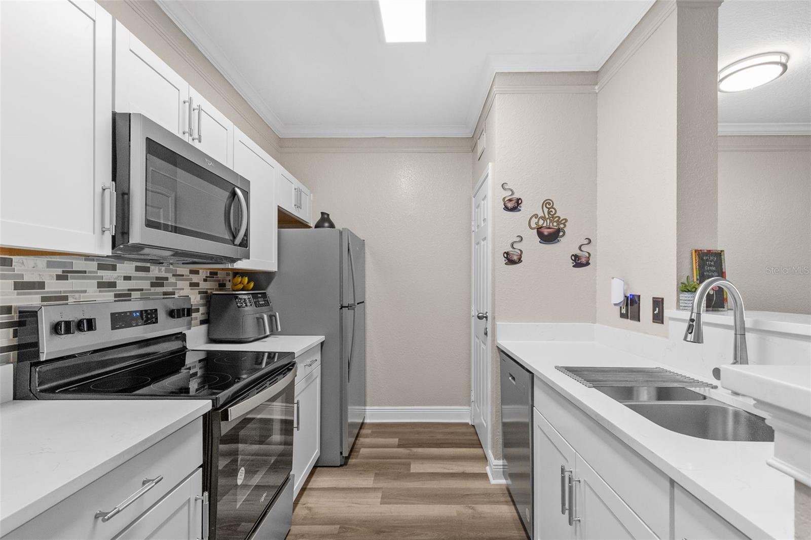 Image 18 of 55 For 4323 Bayside Village Drive 105