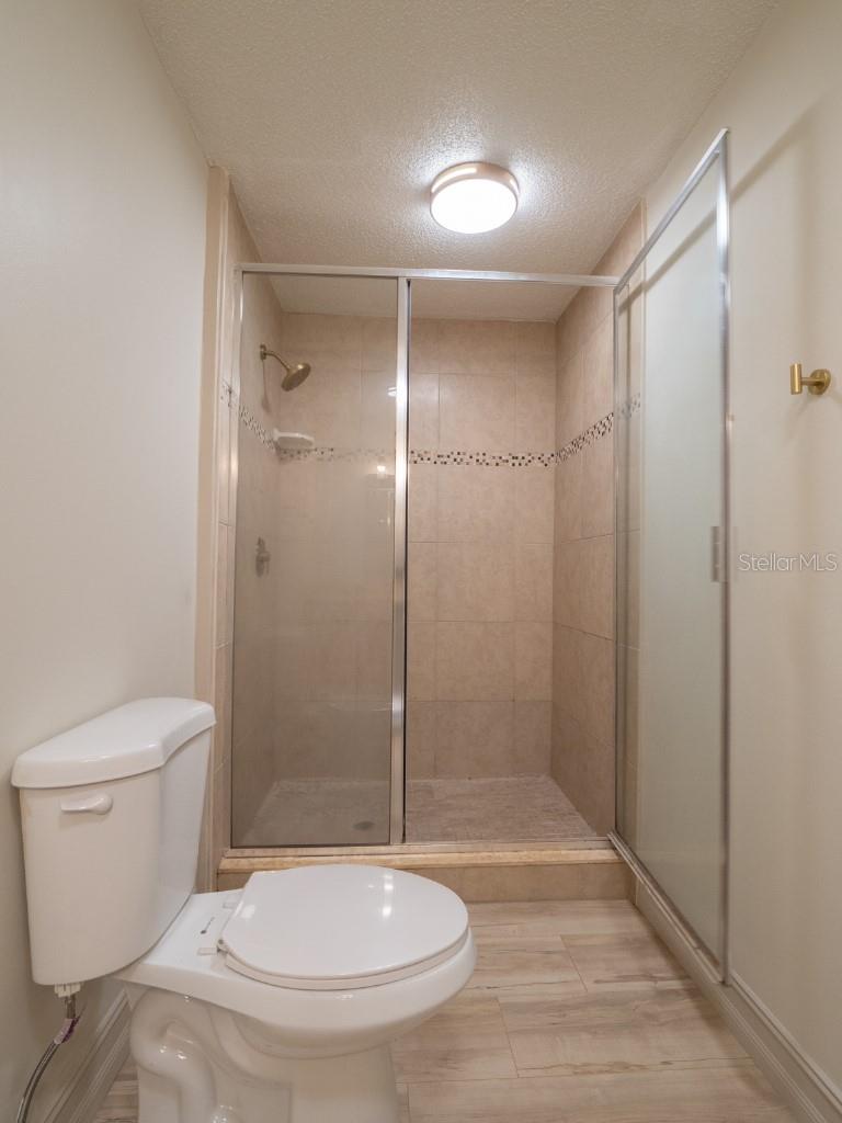 Image 18 of 33 For 403 Carolina Avenue