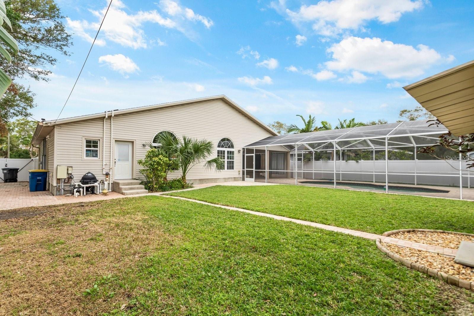 Image 14 of 16 For 5 Orion Avenue