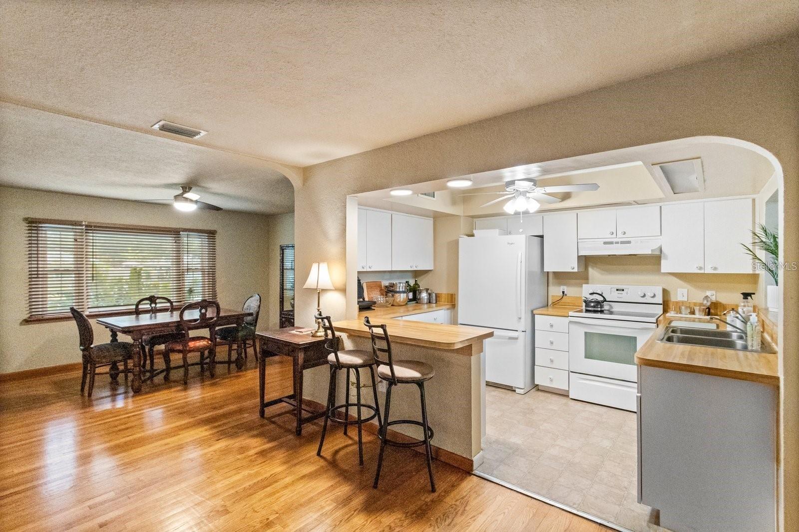 Image 3 of 16 For 5 Orion Avenue