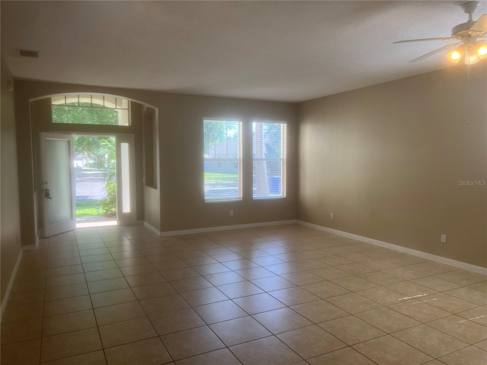 Image 9 of 29 For 19036 Fishermans Bend Drive