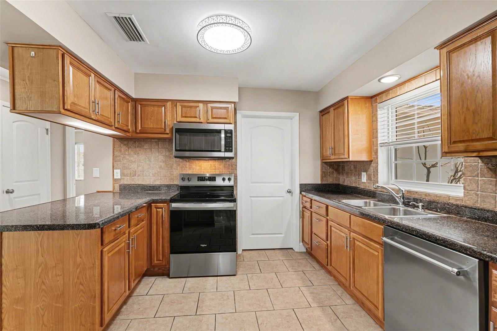 Image 6 of 26 For 1338 Pilgrim Rd