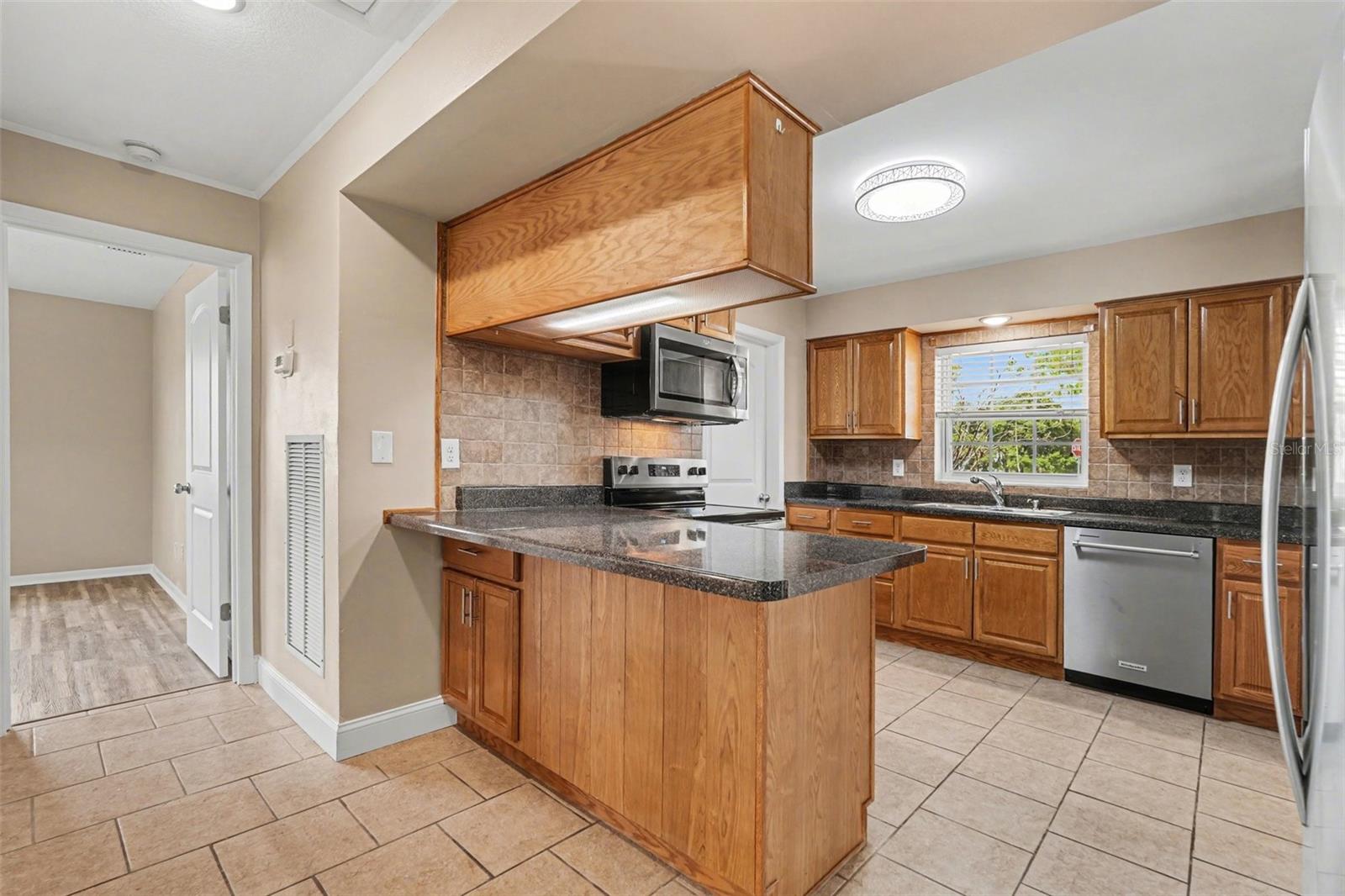 Image 7 of 26 For 1338 Pilgrim Rd