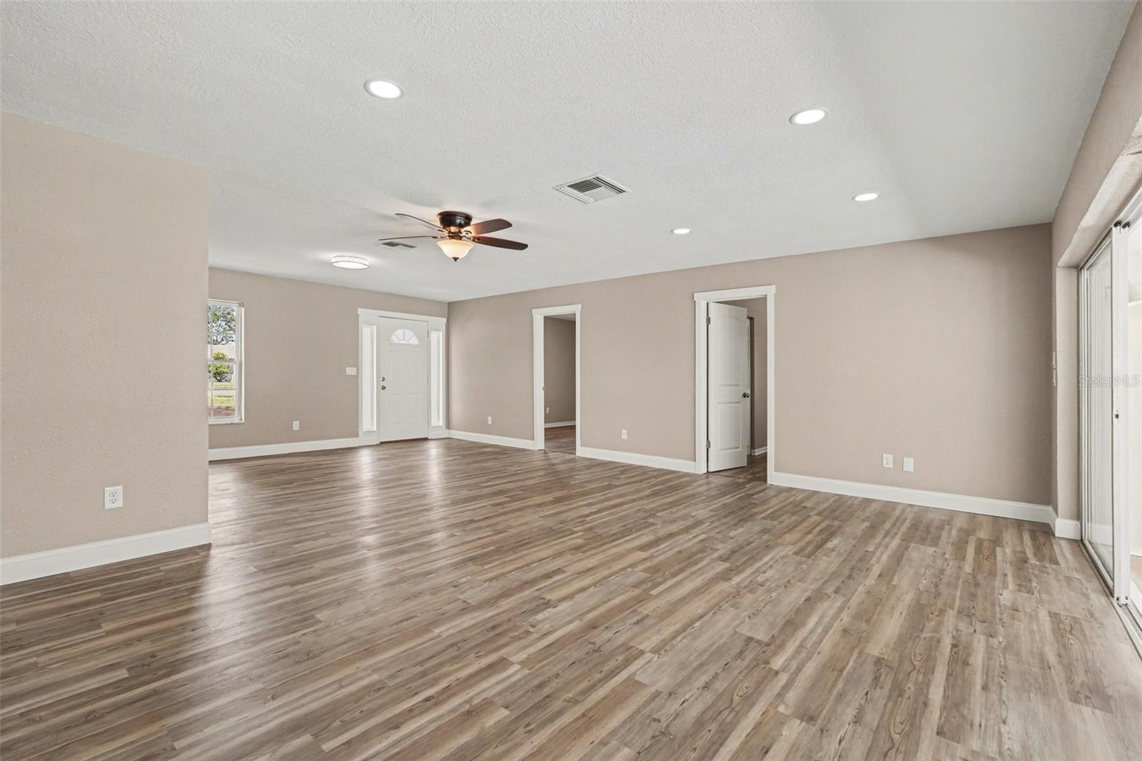 Image 9 of 26 For 1338 Pilgrim Rd