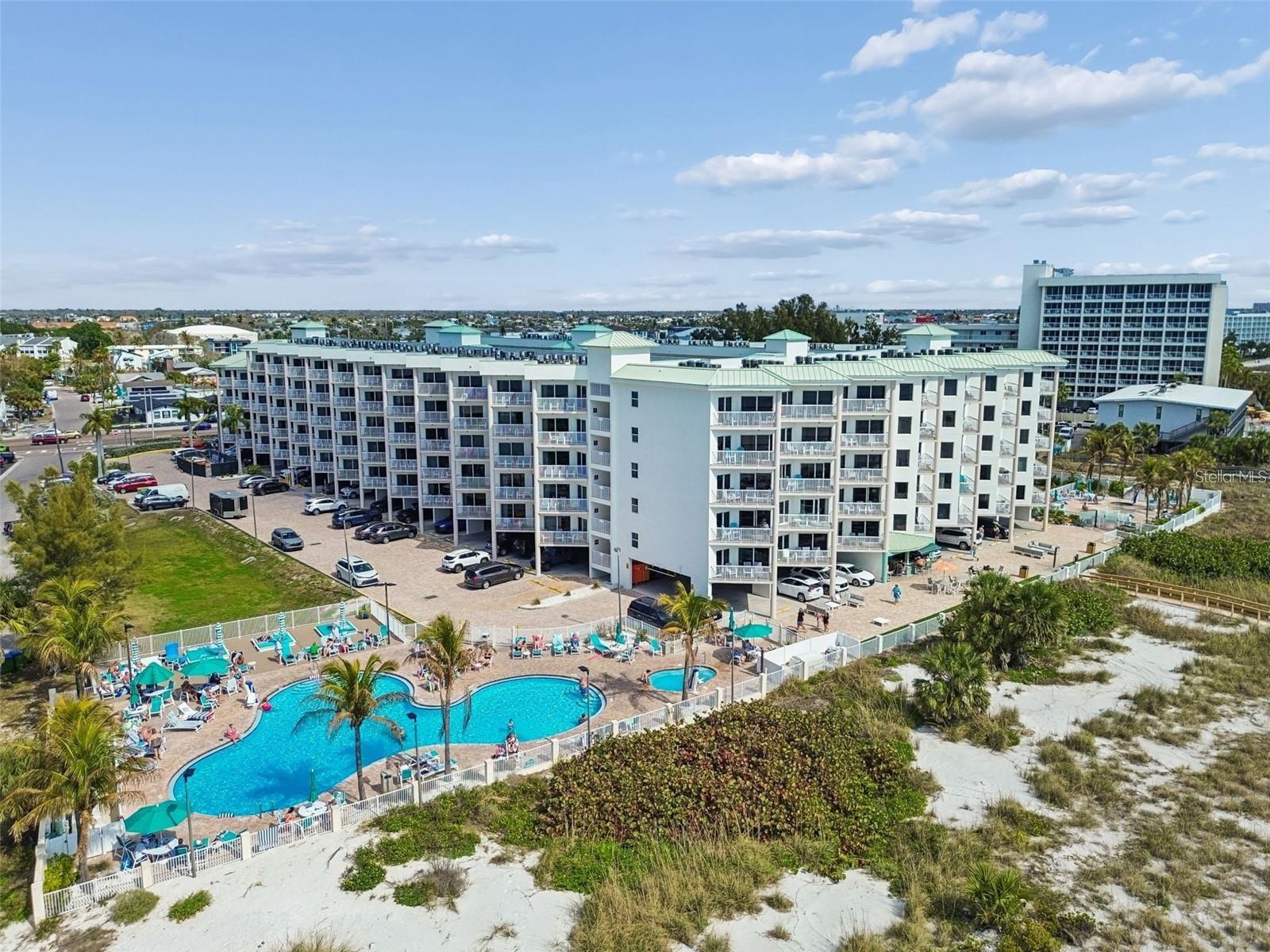 Image 2 of 45 For 12000 Gulf Boulevard 603n