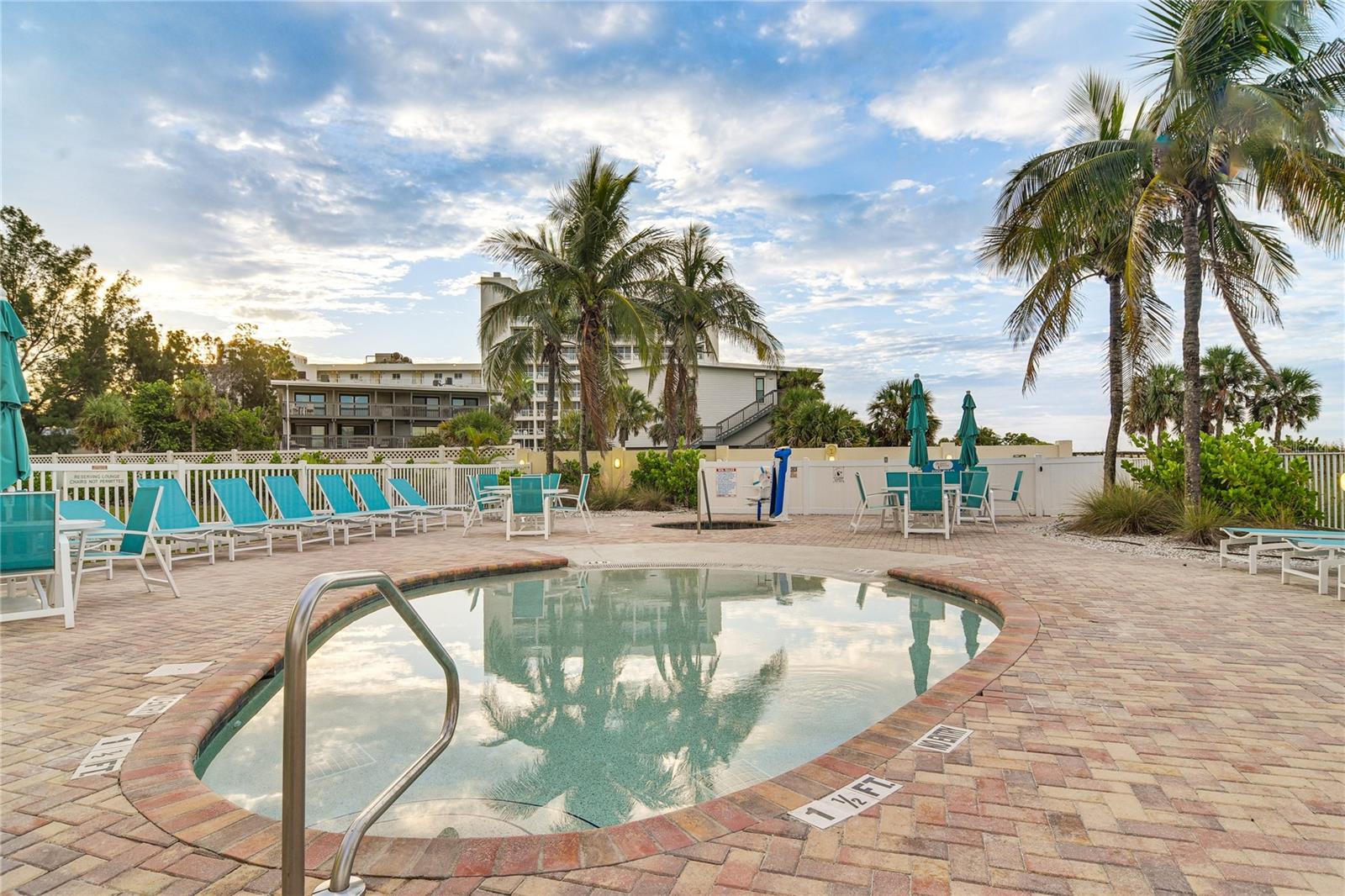 Image 25 of 45 For 12000 Gulf Boulevard 603n