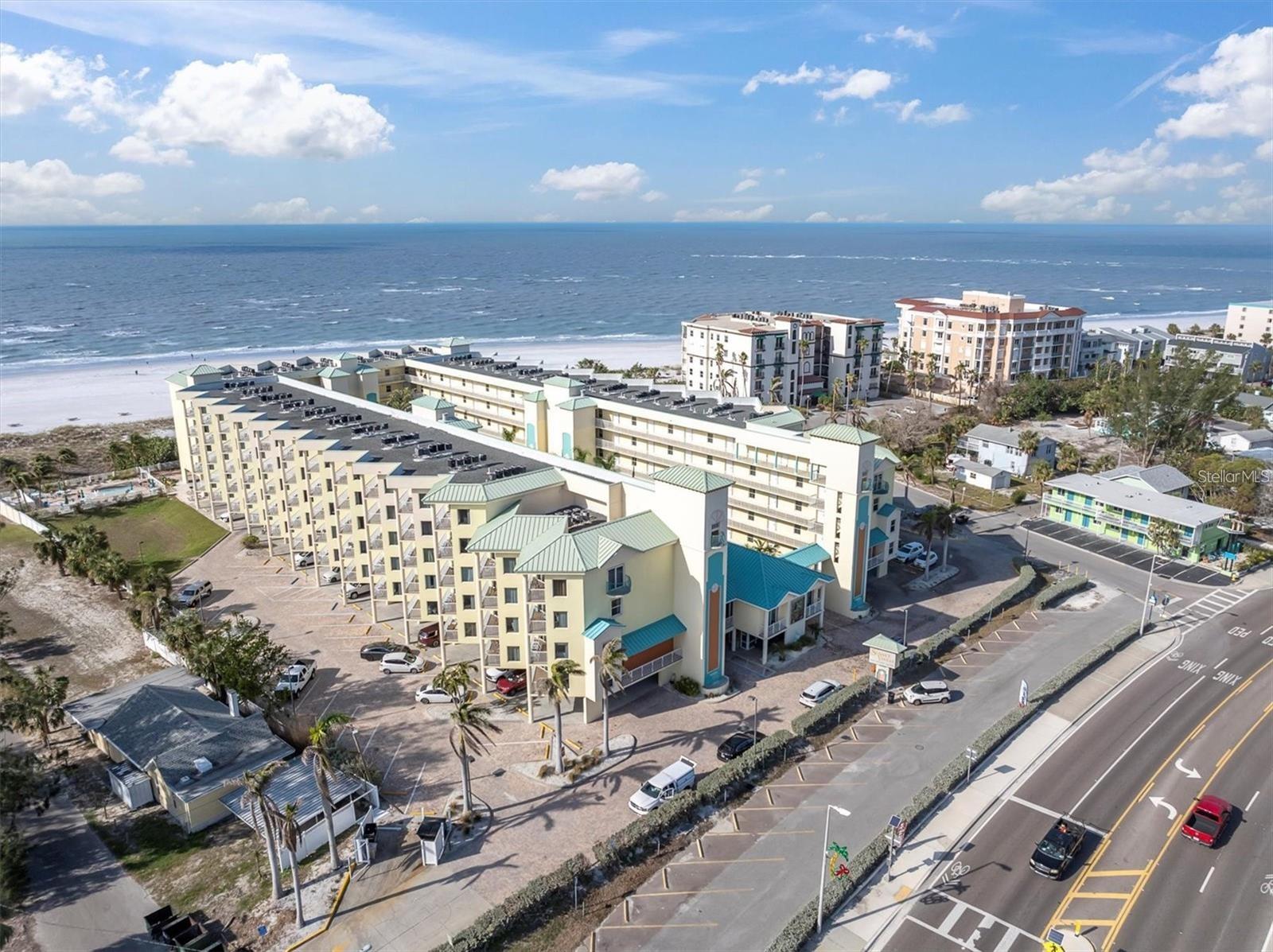 Image 37 of 45 For 12000 Gulf Boulevard 603n