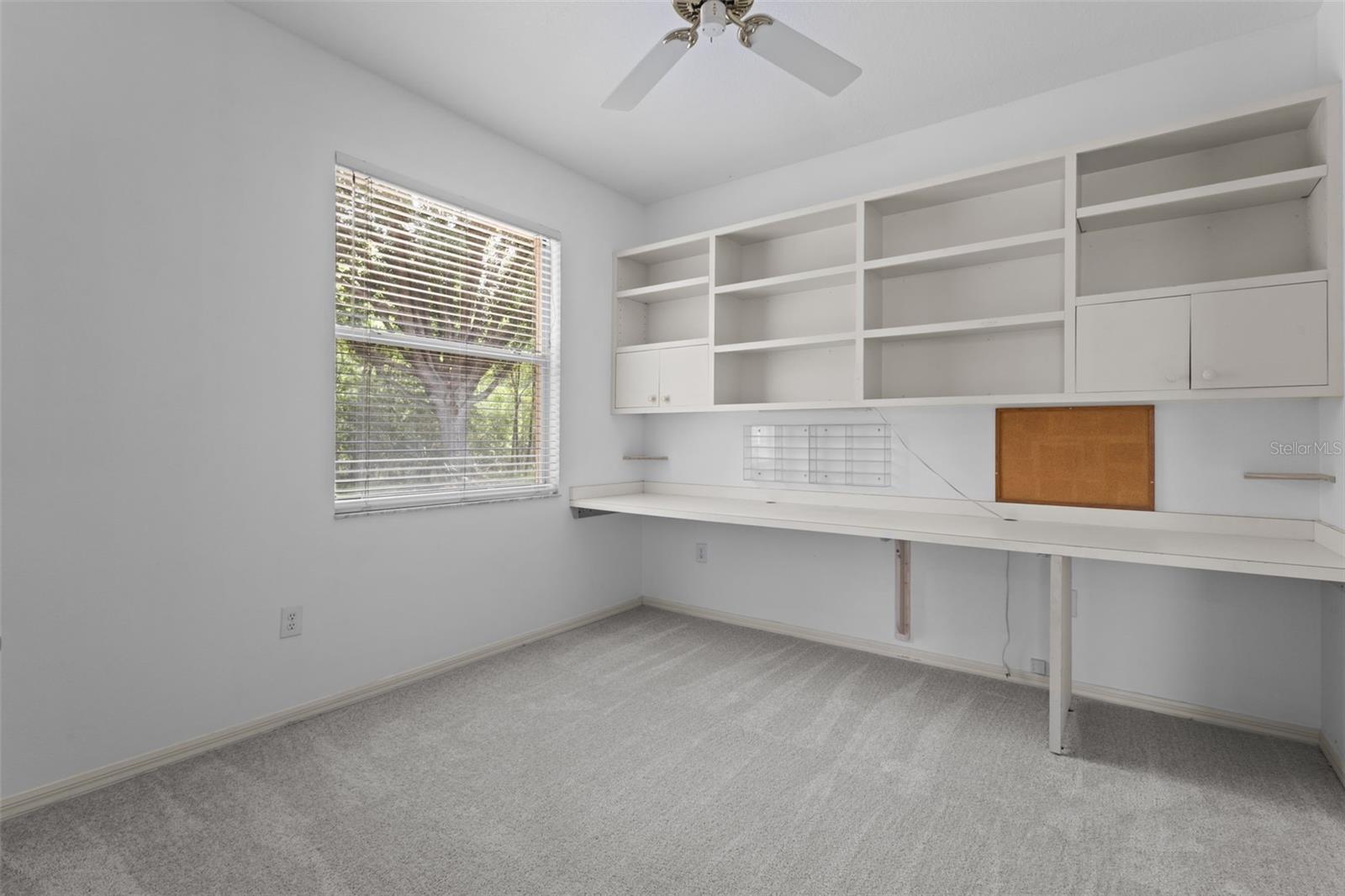 Listing photo id 14 for 18543 Bittern Avenue