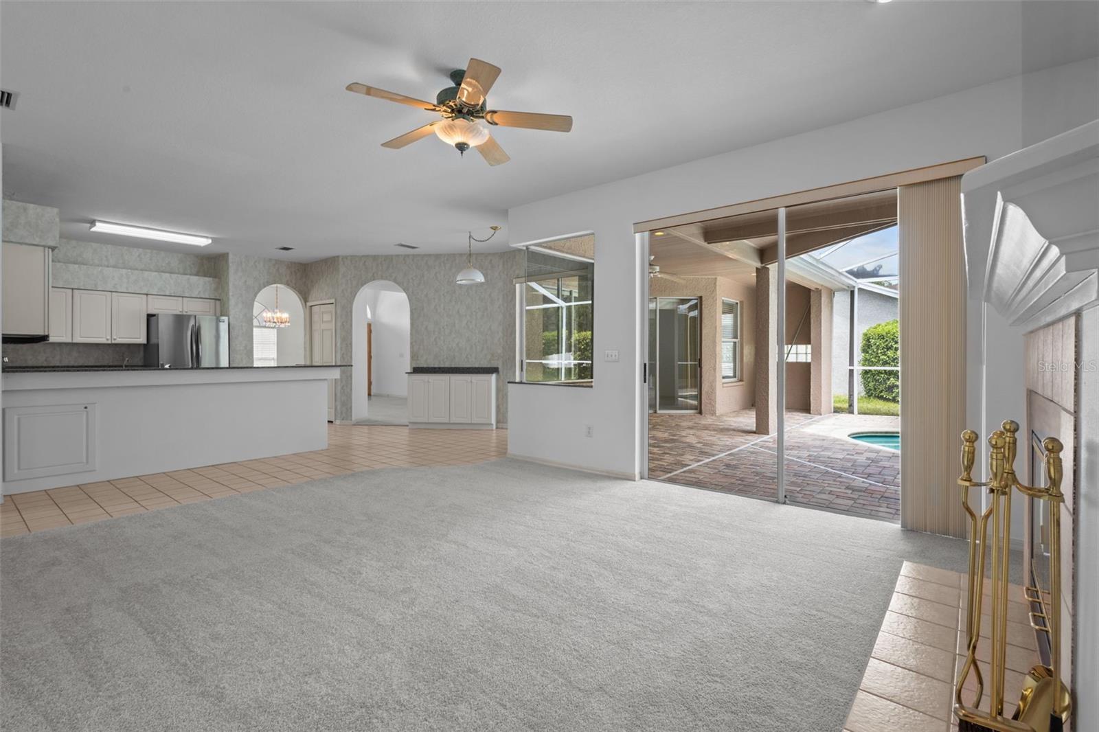 Listing photo id 29 for 18543 Bittern Avenue