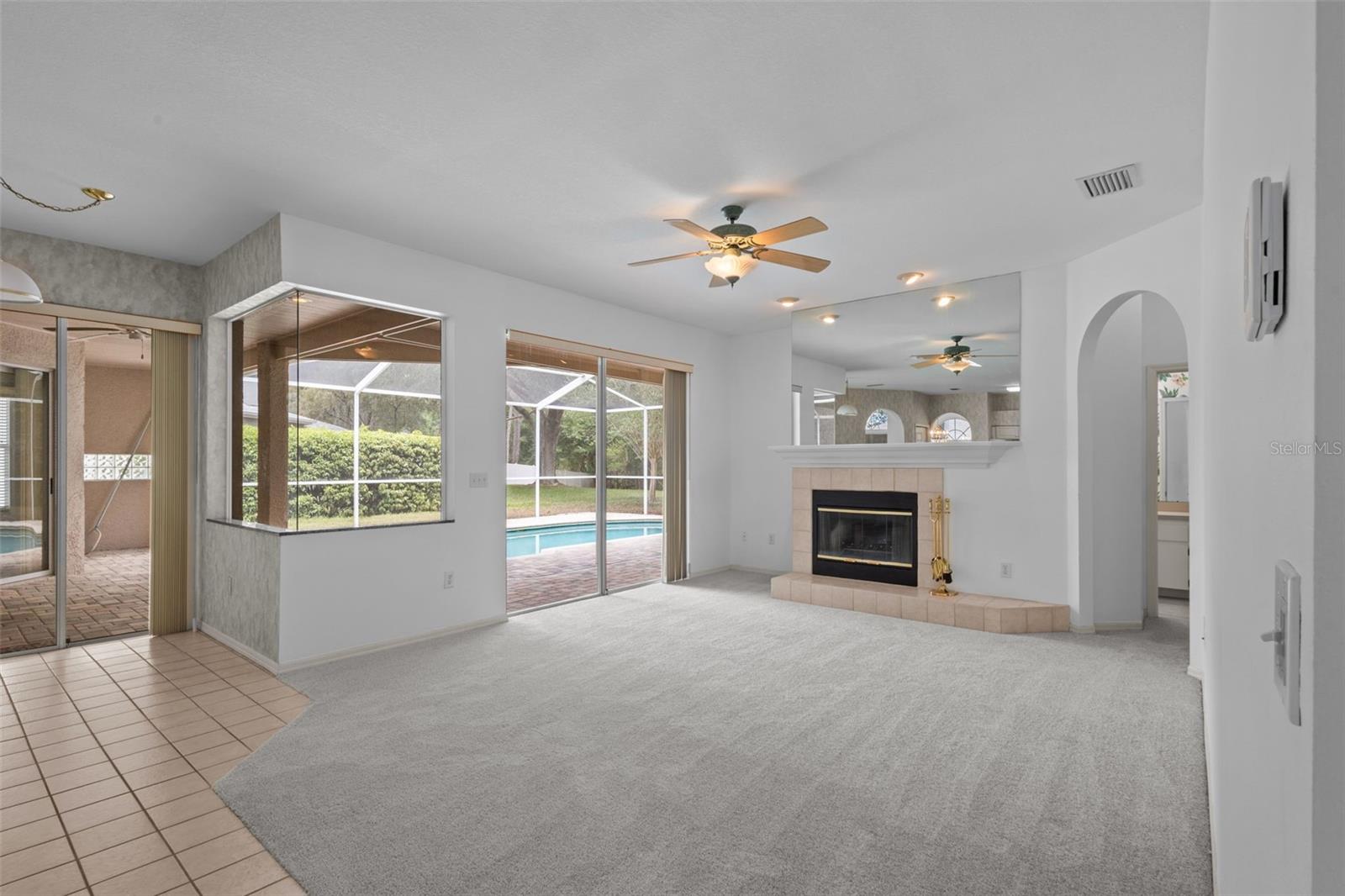 Listing photo id 30 for 18543 Bittern Avenue