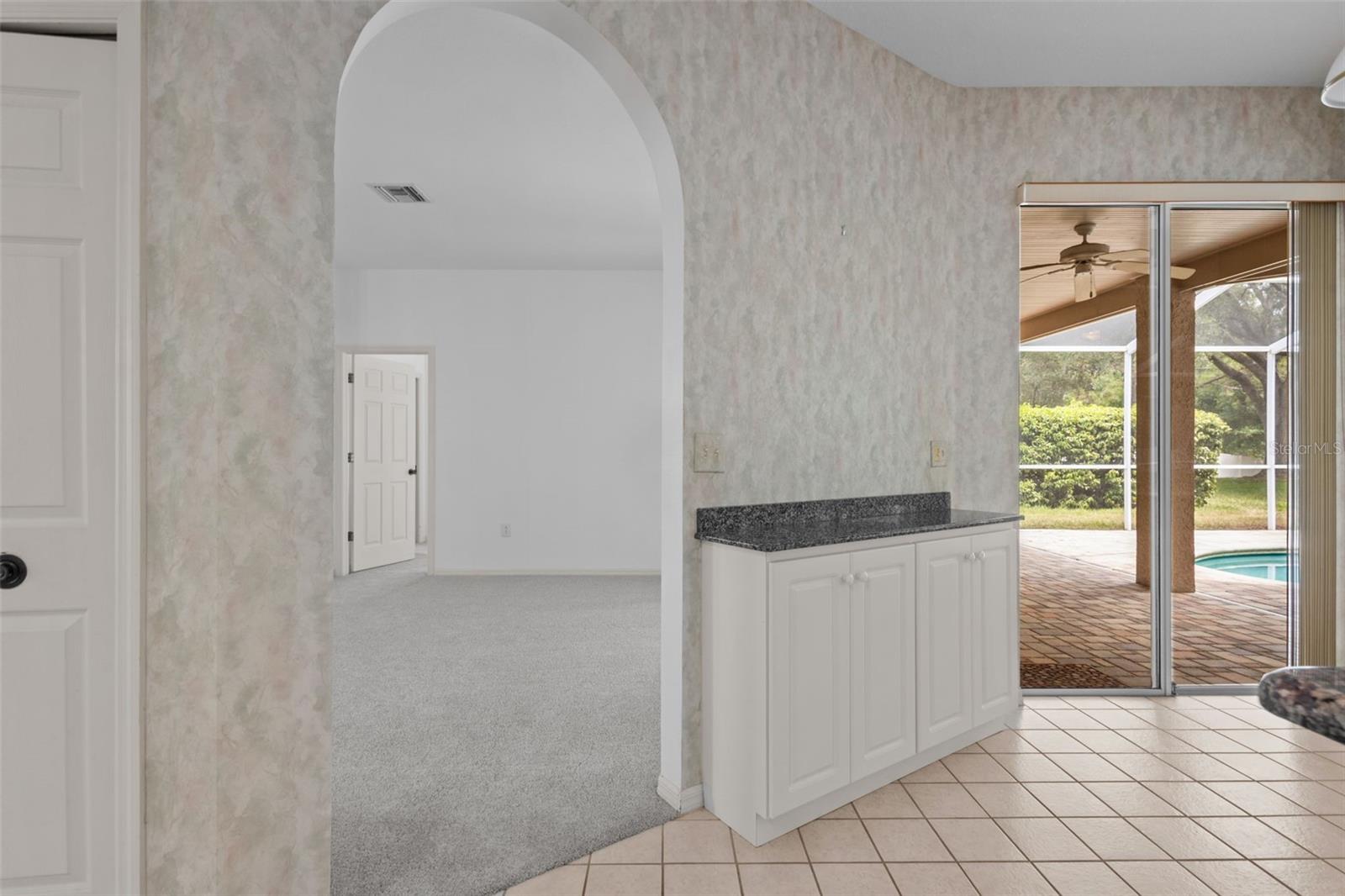 Listing photo id 32 for 18543 Bittern Avenue