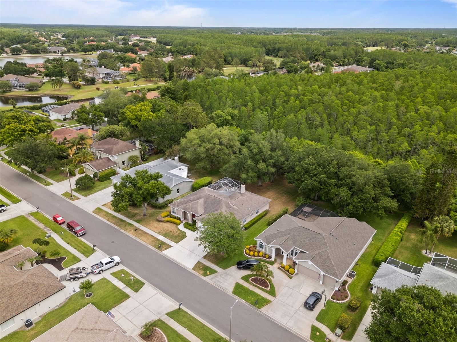 Listing photo id 40 for 18543 Bittern Avenue