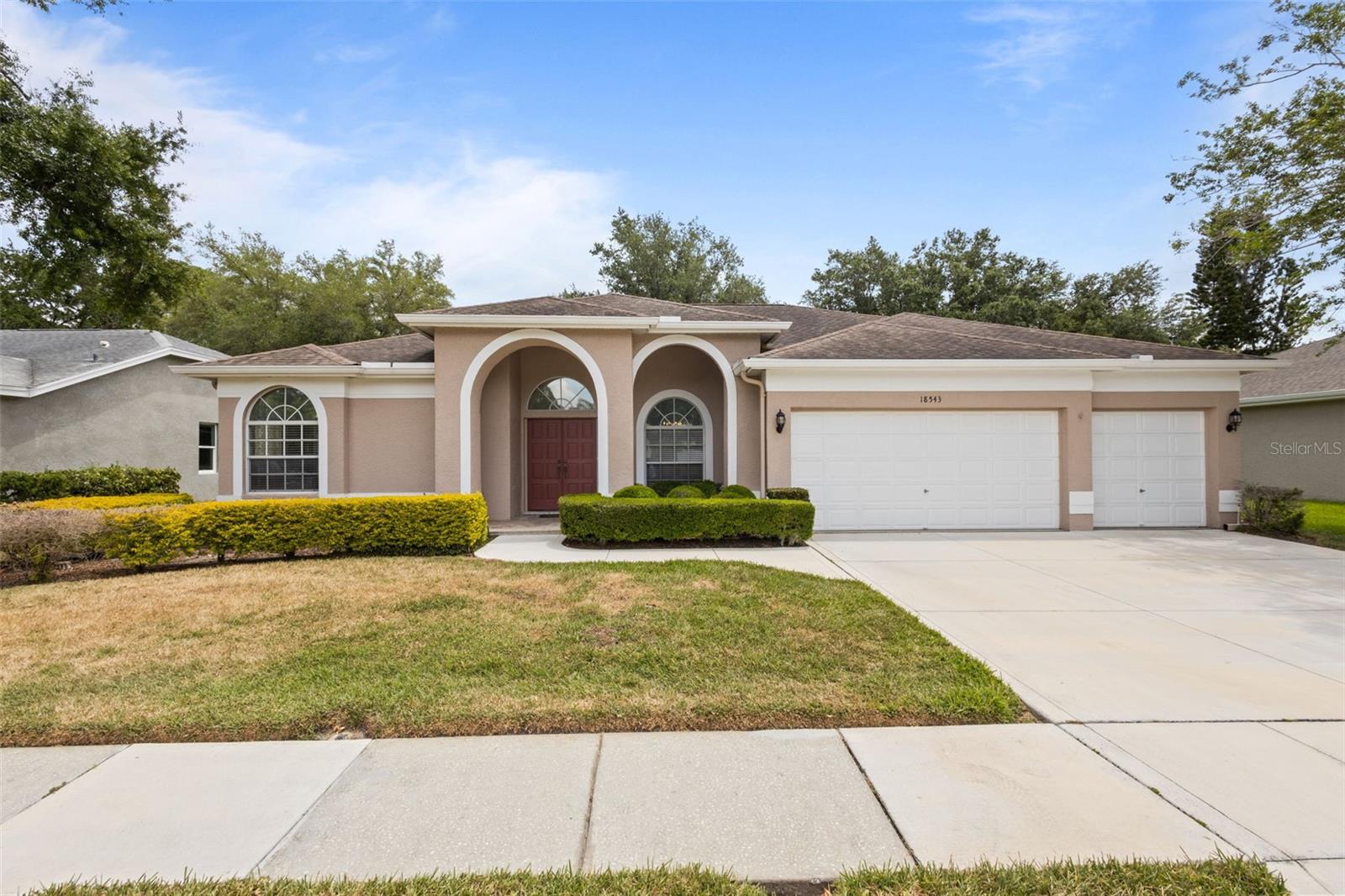 Listing photo id 43 for 18543 Bittern Avenue